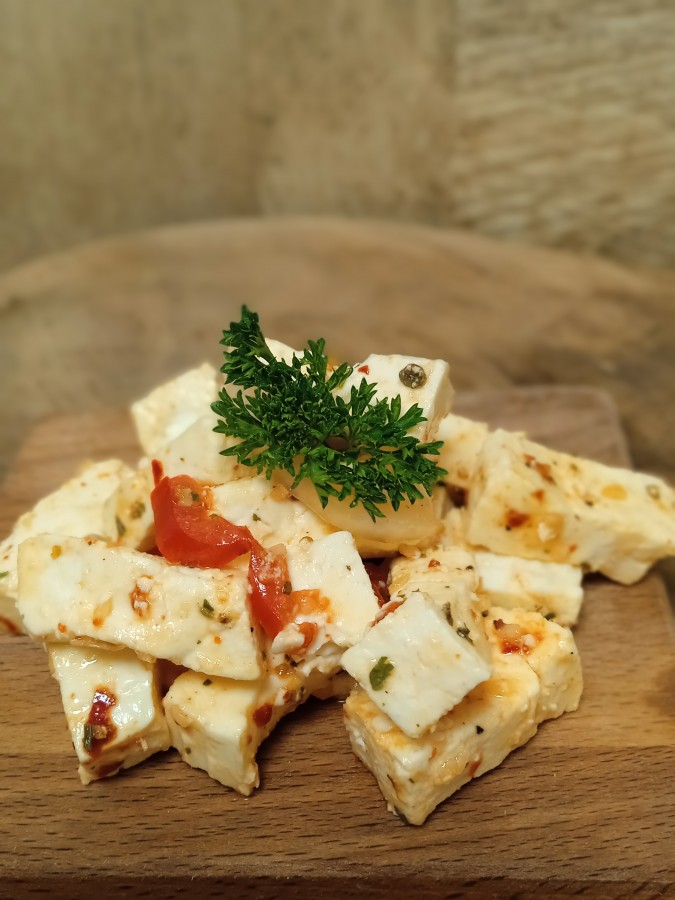 Farmářský nakládaný sýr Pikant 200g Farmářský nakládaný sýr Pikant 200g